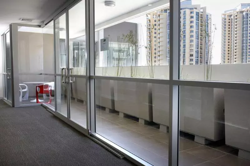 Holiday Inn & Suites Sydney Bondi Junction, An Ihg