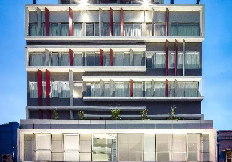 Holiday Inn & Suites Sydney Bondi Junction, An Ihg