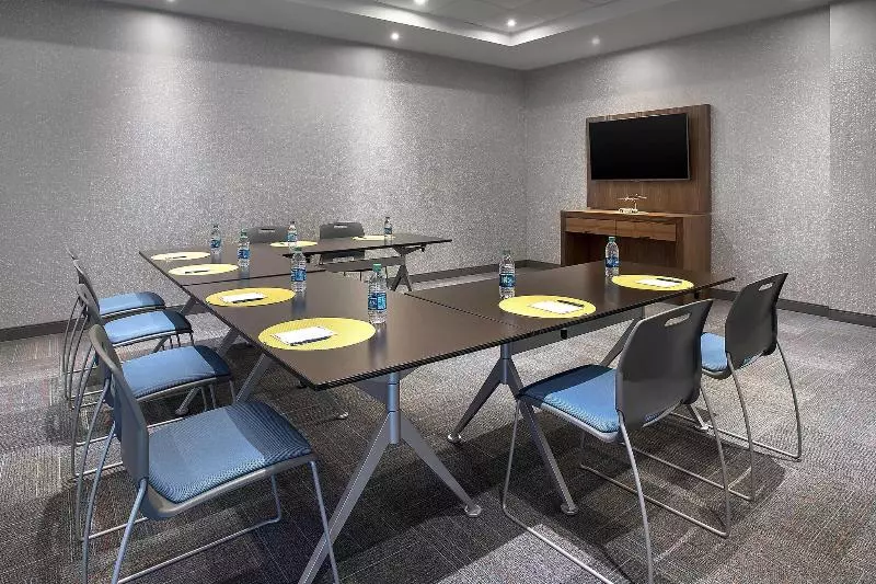 فندق Aloft Buffalo Airport