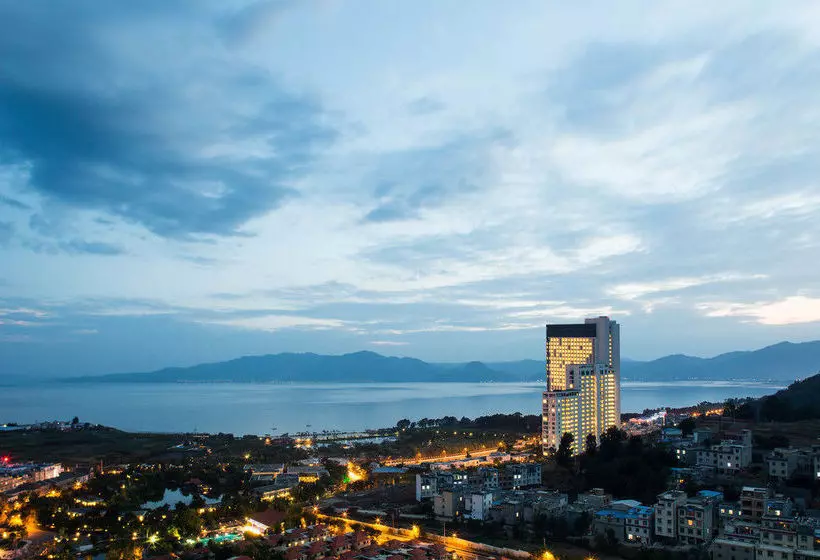 ホテル Hongyuewan Holiday  Fuxian Lake