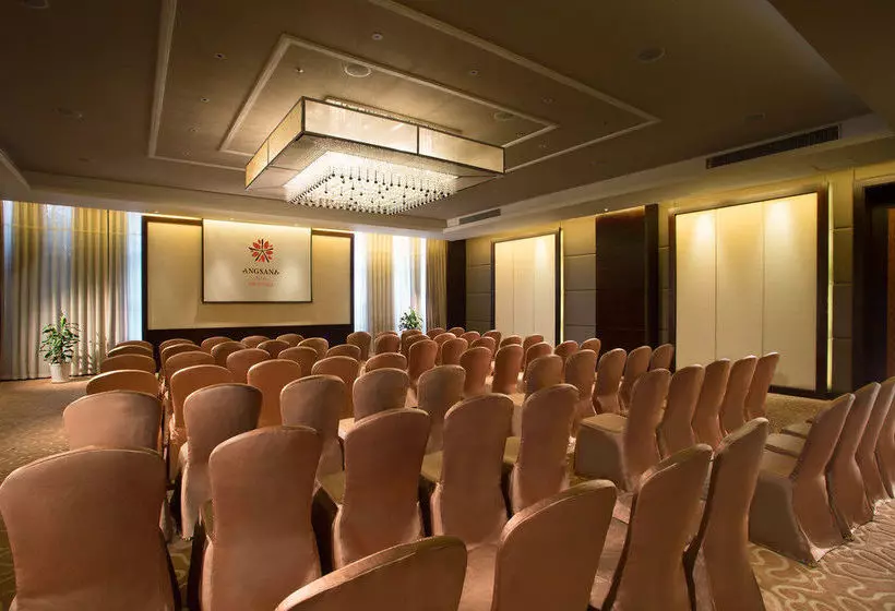 ホテル Hongyuewan Holiday  Fuxian Lake