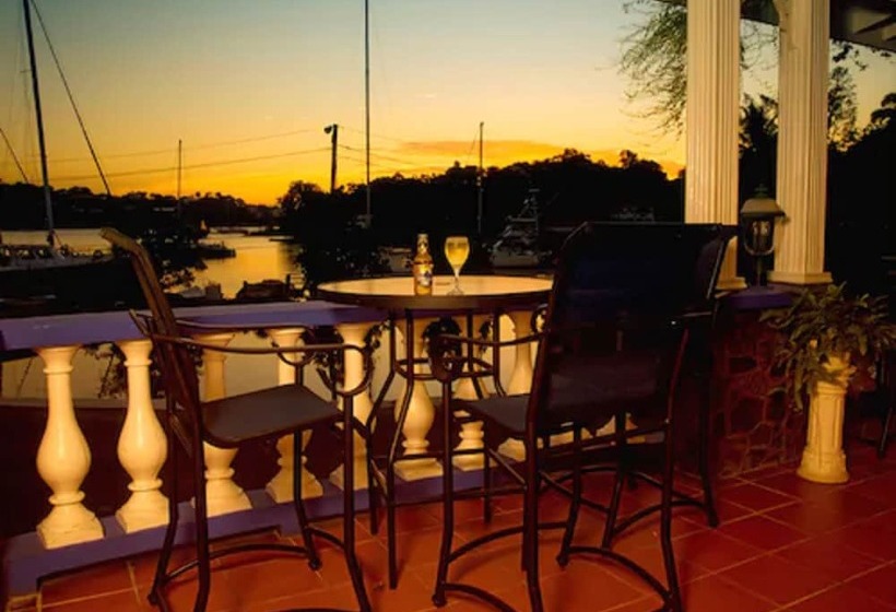 هتل Auberge Seraphine