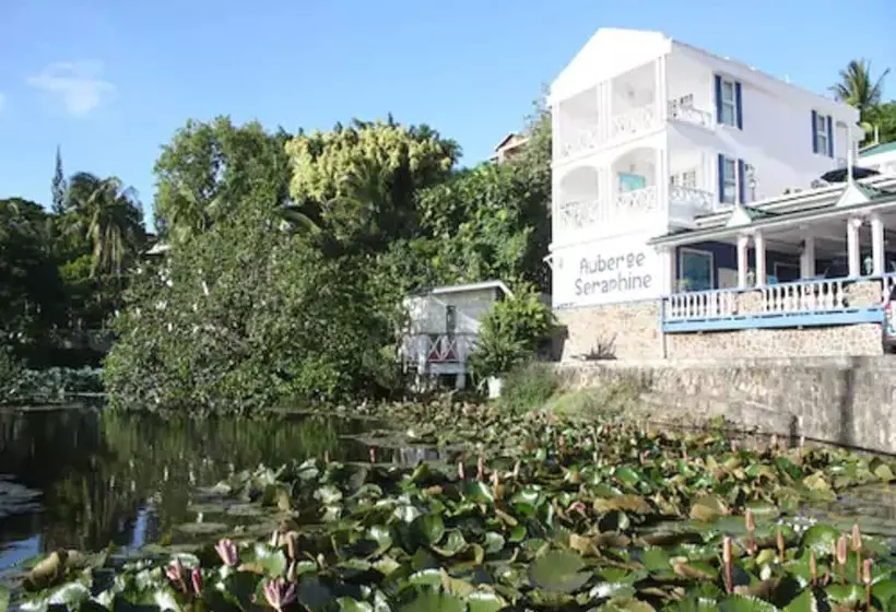 هتل Auberge Seraphine