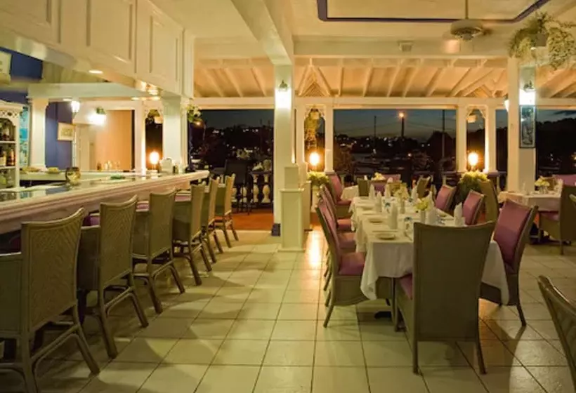 هتل Auberge Seraphine