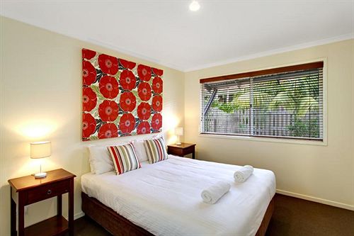 Отель Beach House @ Tallows