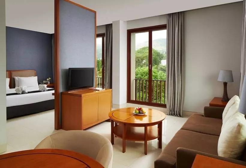 él Hotel Kartika Wijaya Batu