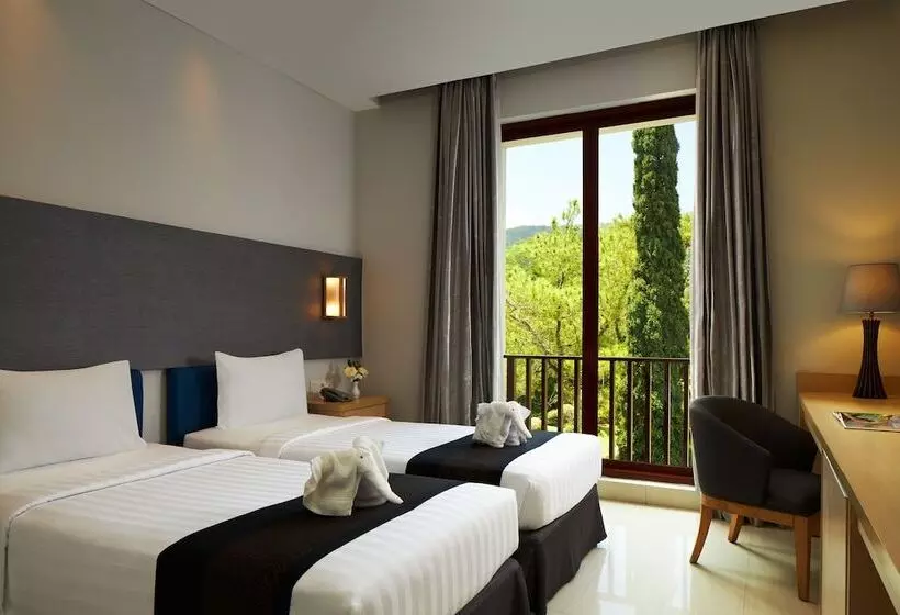 él Hotel Kartika Wijaya Batu