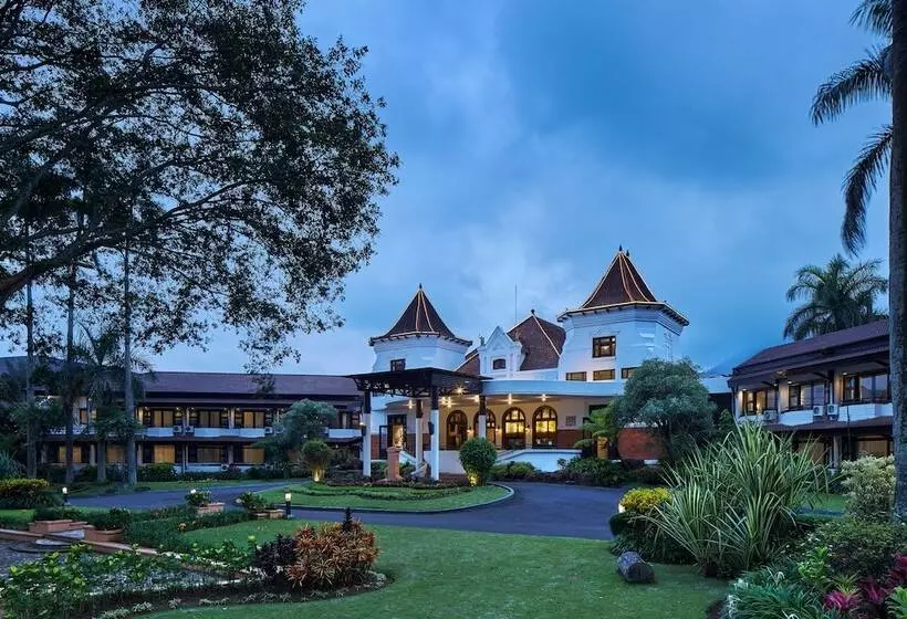 él Hotel Kartika Wijaya Batu