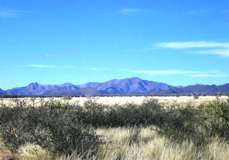 Отель Goibib Mountain Lodge