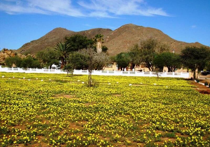 Отель Goibib Mountain Lodge