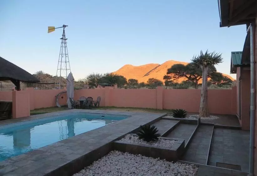 Отель Goibib Mountain Lodge