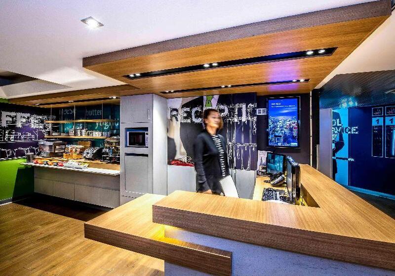 ホテル Ibis Budget Enfield