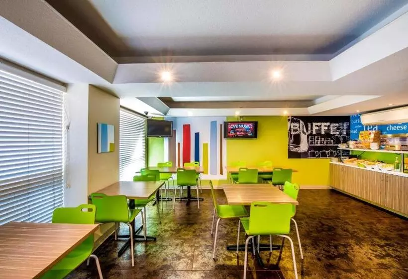 호텔 Ibis Budget Fawkner