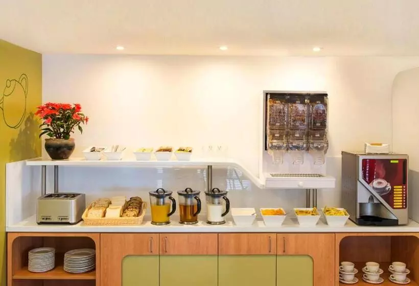 호텔 Ibis Budget Fawkner