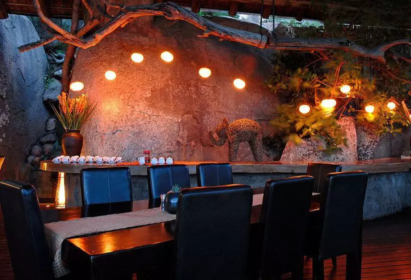 Отель Manyatta Rock Camp Kwa Madwala Private Game Reserve