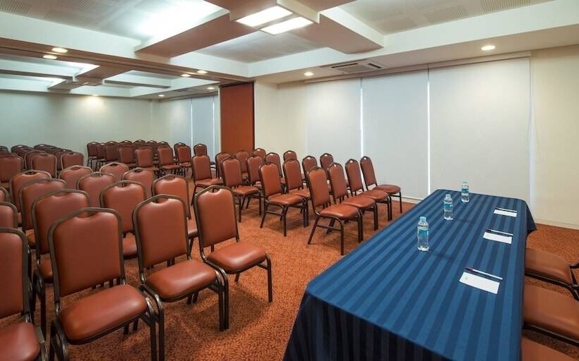 Отель Mision Express Queretaro