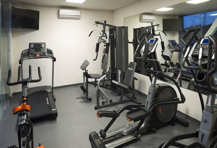 Отель Mision Express Queretaro