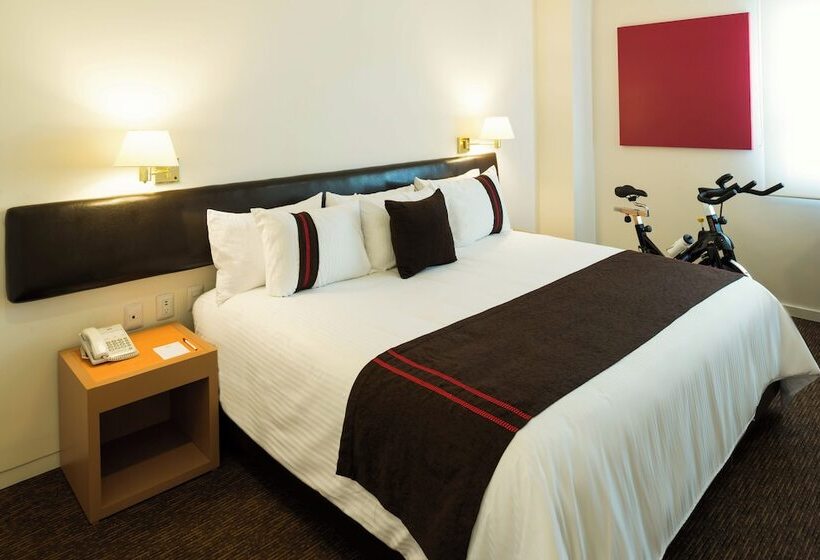 Отель Mision Express Queretaro