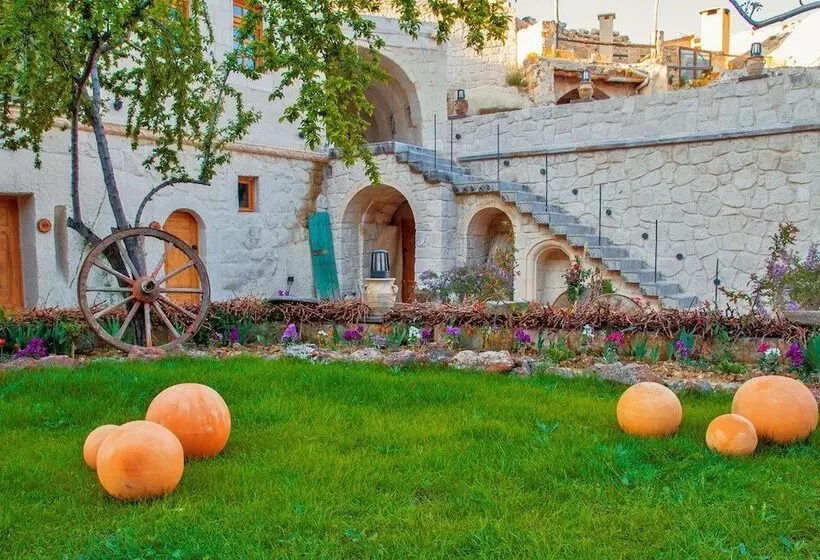 هتل Queens Cave Cappadocia