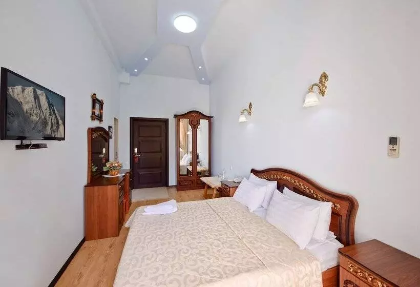 בית מלון כפרי Raduga Prestige