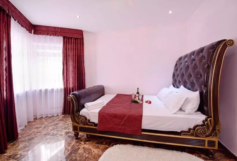 בית מלון כפרי Raduga Prestige