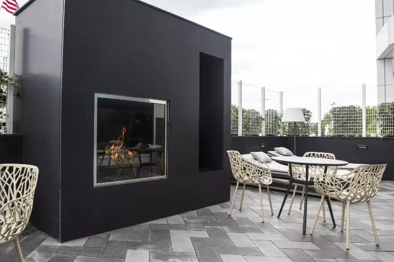 Отель Residence Inn By Marriott The Bronx At Metro Center Atrium