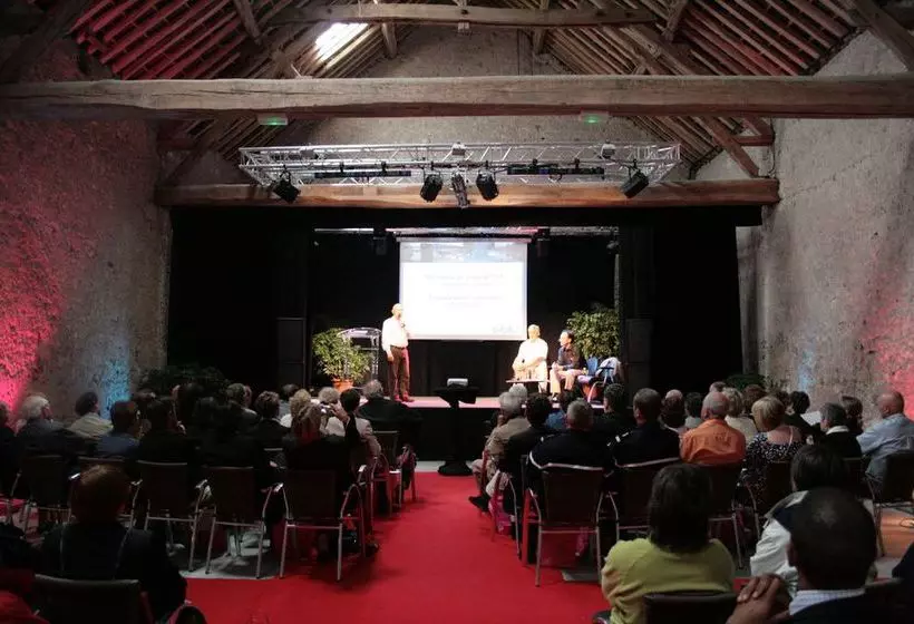 호텔 Camping Officiel Siblu Domaine De Dugny