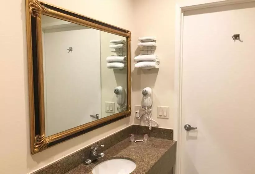 Otel Simply Home Inn & Suites Riverside