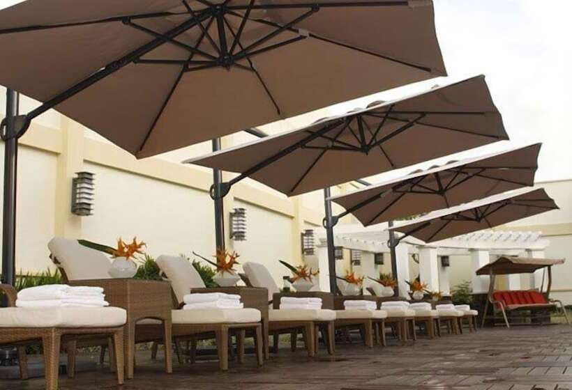 فندق The Avenue Plaza