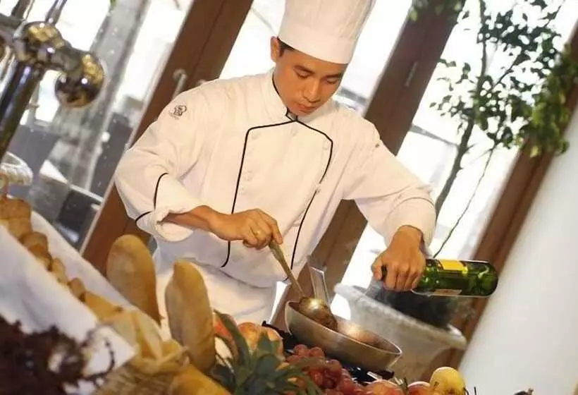 בית מלון כפרי The Avenue Plaza