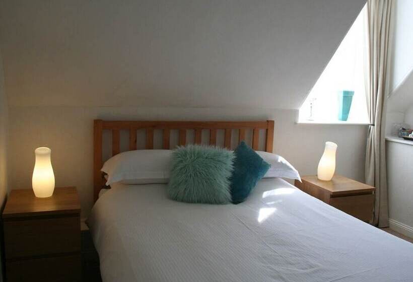 هتل The Cross Keys