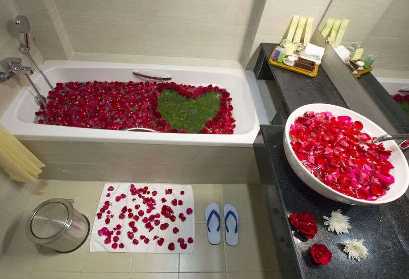 هتل Yadanarpon Dynasty