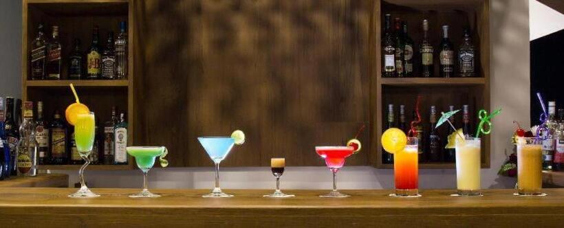 هتل Yadanarpon Dynasty