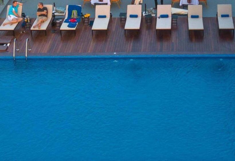 هتل Yadanarpon Dynasty