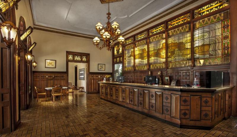 él Hotel Kartika Wijaya Batu