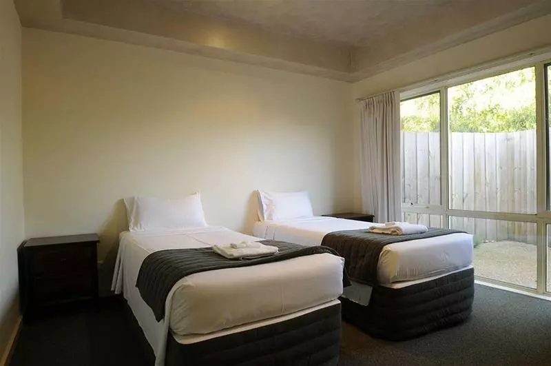 모텔 Fairways Resort