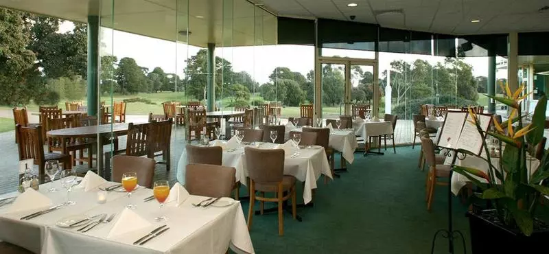 모텔 Fairways Resort