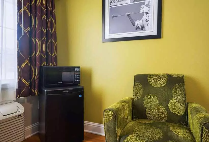 汽车旅馆  Quality Inn