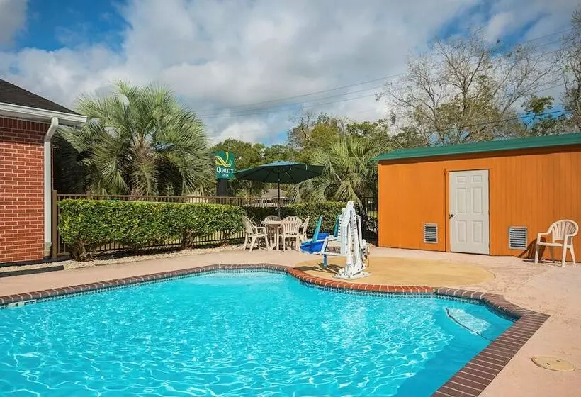 汽车旅馆  Quality Inn