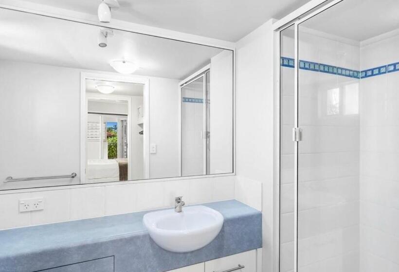 North Cove Waterfront Suites