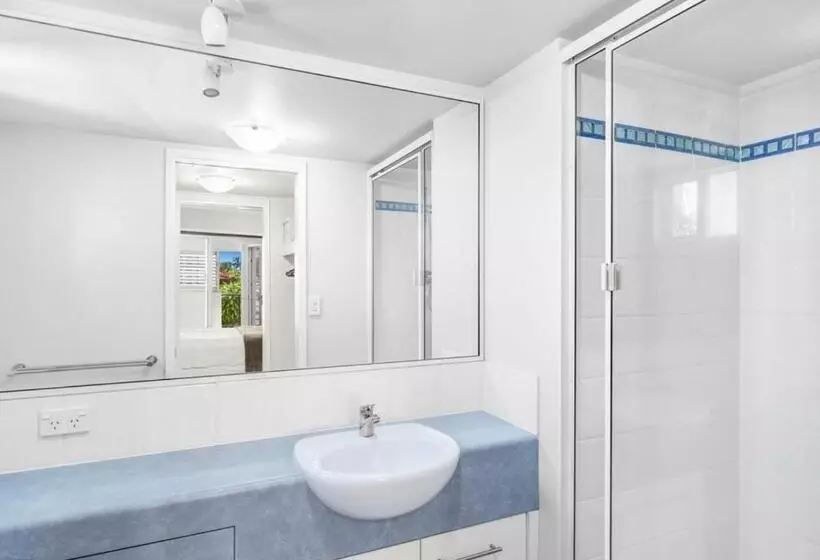 North Cove Waterfront Suites