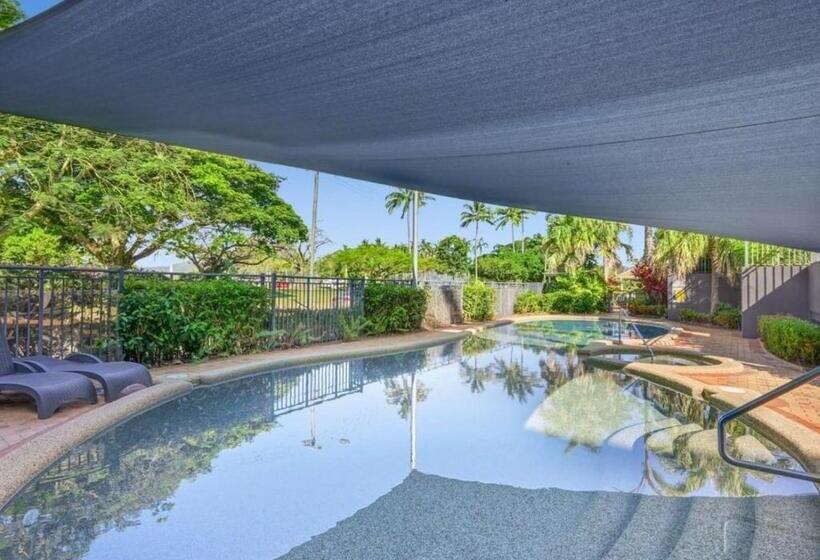 North Cove Waterfront Suites