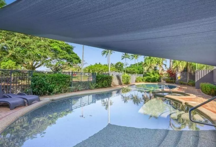 North Cove Waterfront Suites