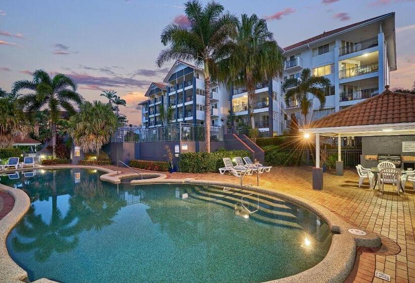 North Cove Waterfront Suites