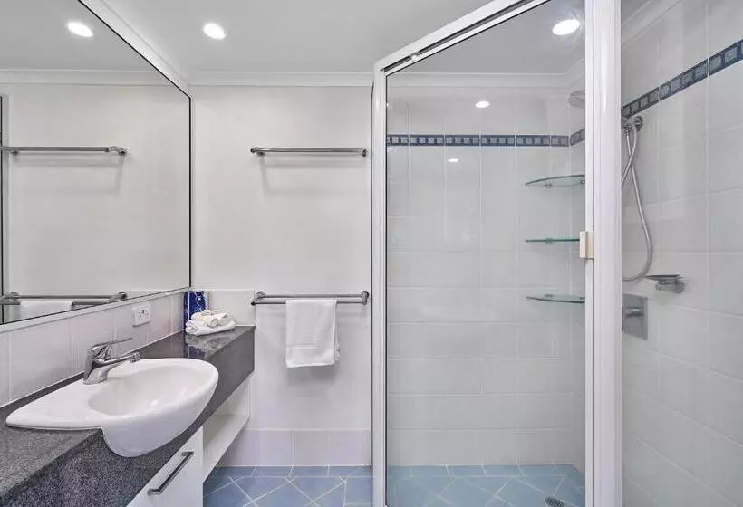 North Cove Waterfront Suites