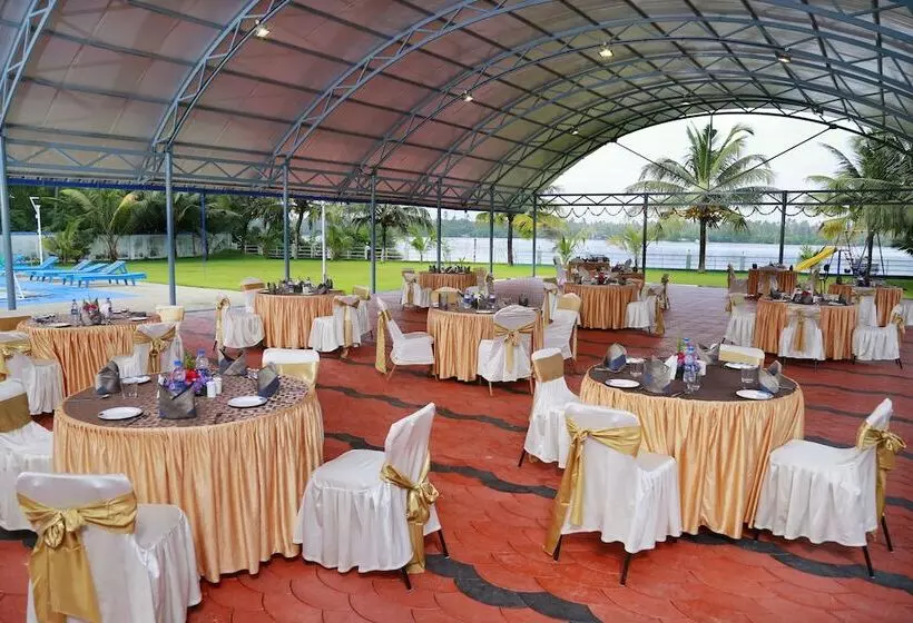 Resort Blue Waters Cherai