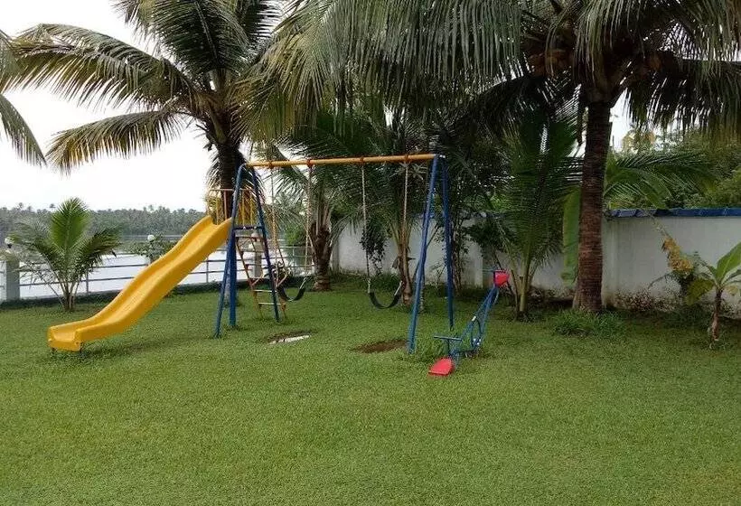 Resort Blue Waters Cherai