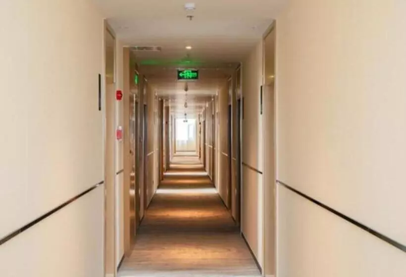 ホテル City Comfort Inn Weifang Fuhua Amusement Park Information College