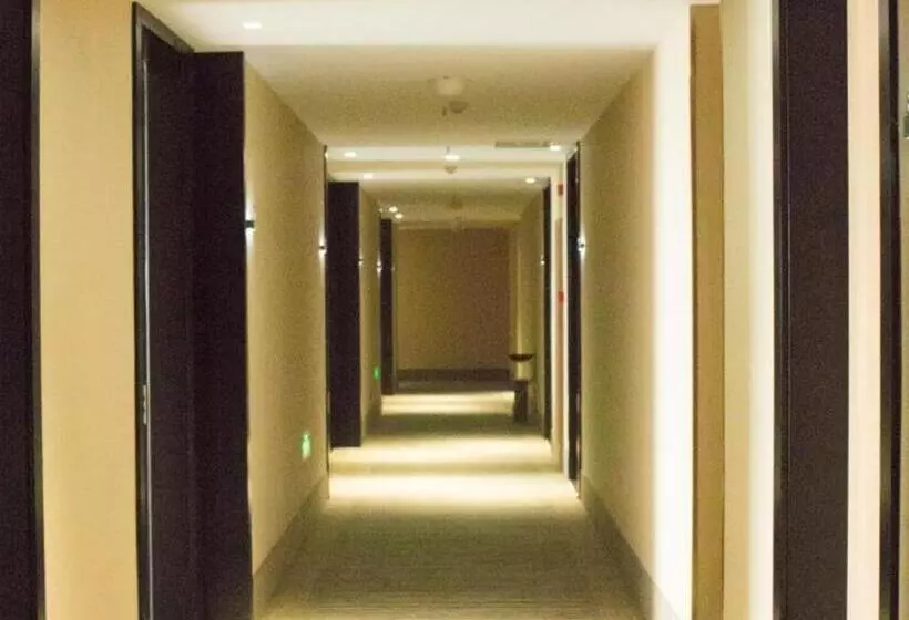 Hotelli Green Tree Inn Lianyungang Guannan County Duigougang Town