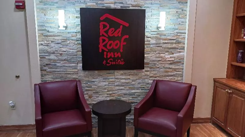 Hotelli Red Roof Inn & Suites Midland